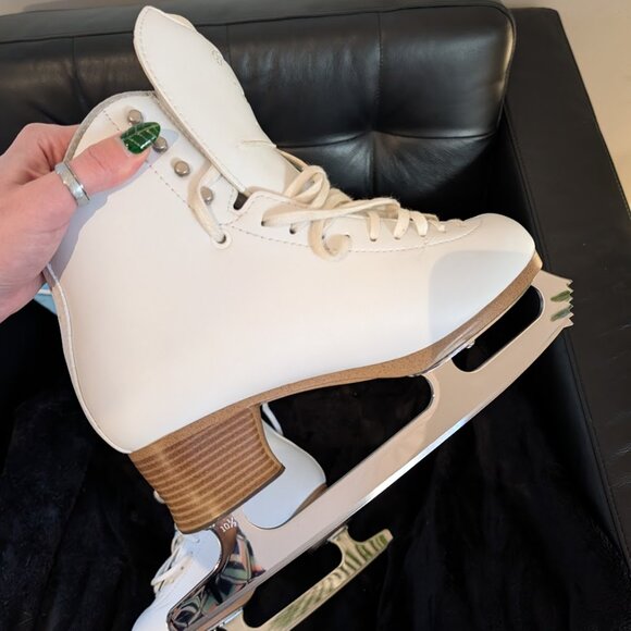 Jackson Freestyle Misses Fusion Figure Skates, Model FS2191 Intermediate Skills - Picture 4 of 11